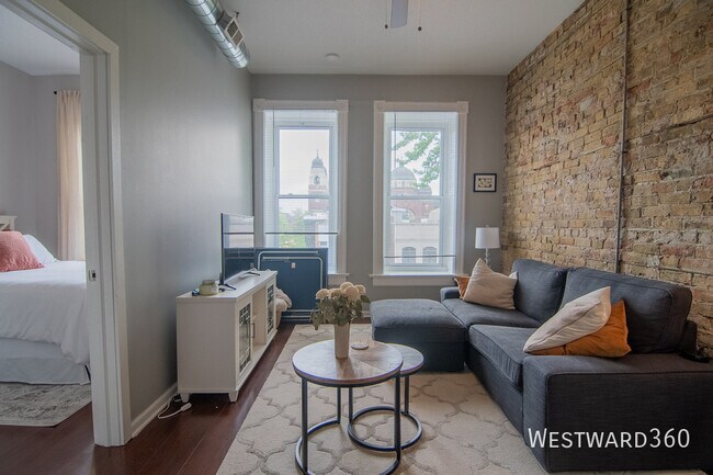 Primary Photo - 1475 W Huron-3F