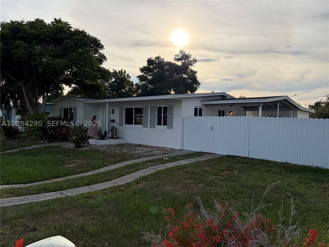 Building Photo - 22202 Belinda Ave
