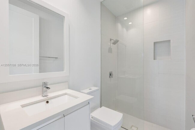 Building Photo - 10471 NW 66th St