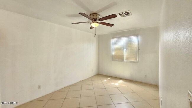 Building Photo - 4724 N 61st Ave