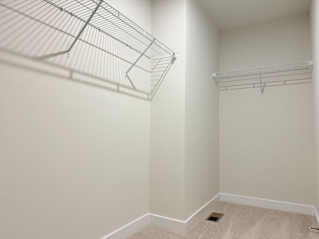 Building Photo - Beautiful New 3BR Milford Home – Community Pool, Gym & Prime Location!