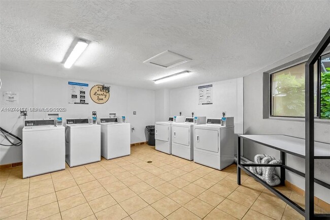 Building Photo - 8400 SW 133rd Avenue Rd