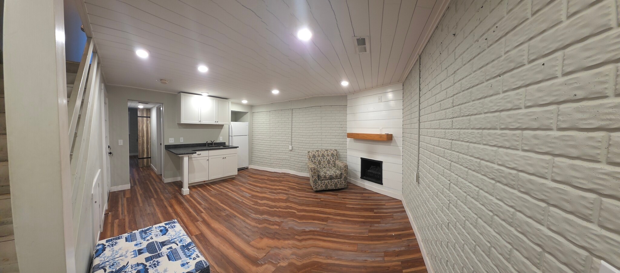 Panorama pic, basement with its own living room area, bathroom and washer and dryer - 2215 Reservoir St