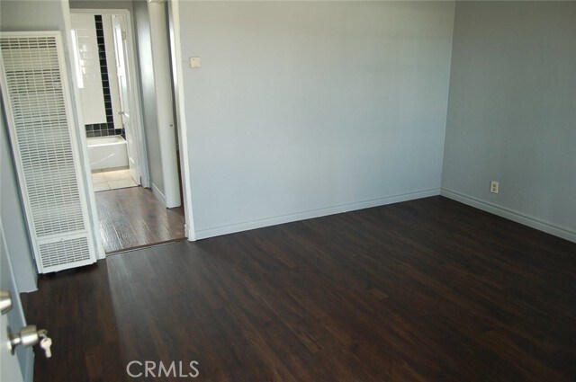 Building Photo - 422 W Palm St