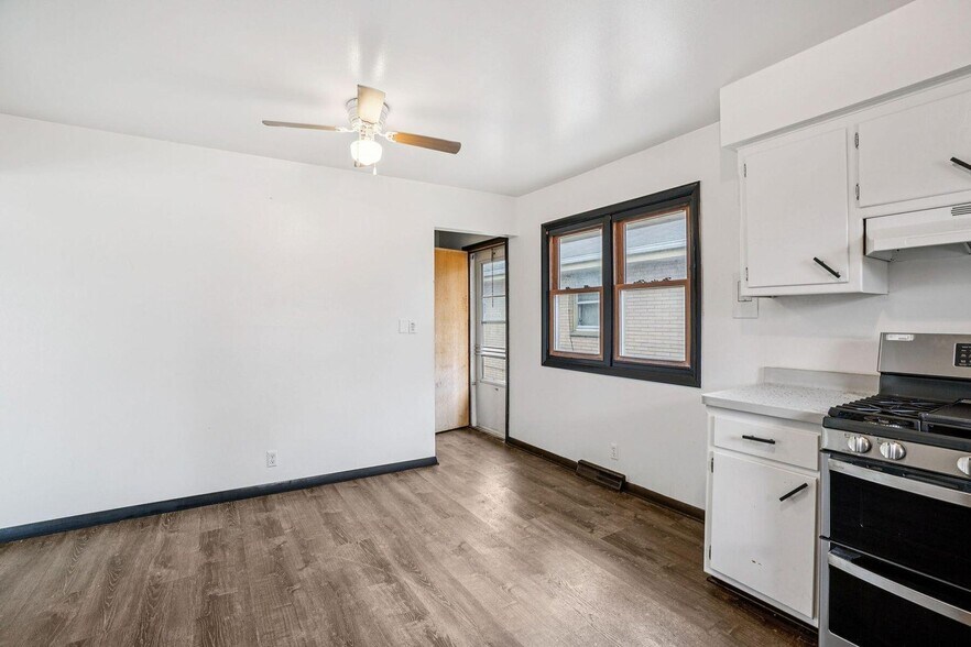 Building Photo - 8610 W Potomac Ave