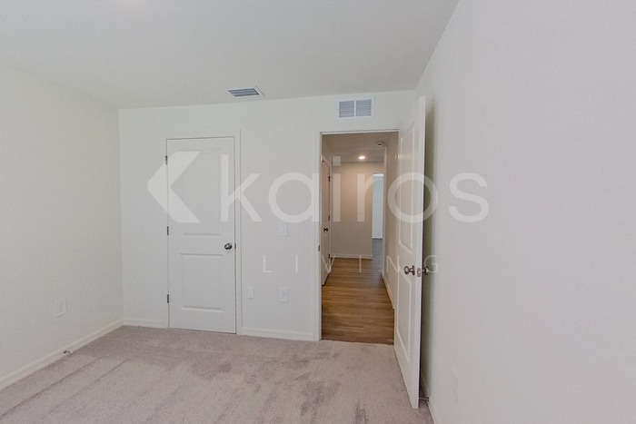 Building Photo - 4020 Garden Blvd