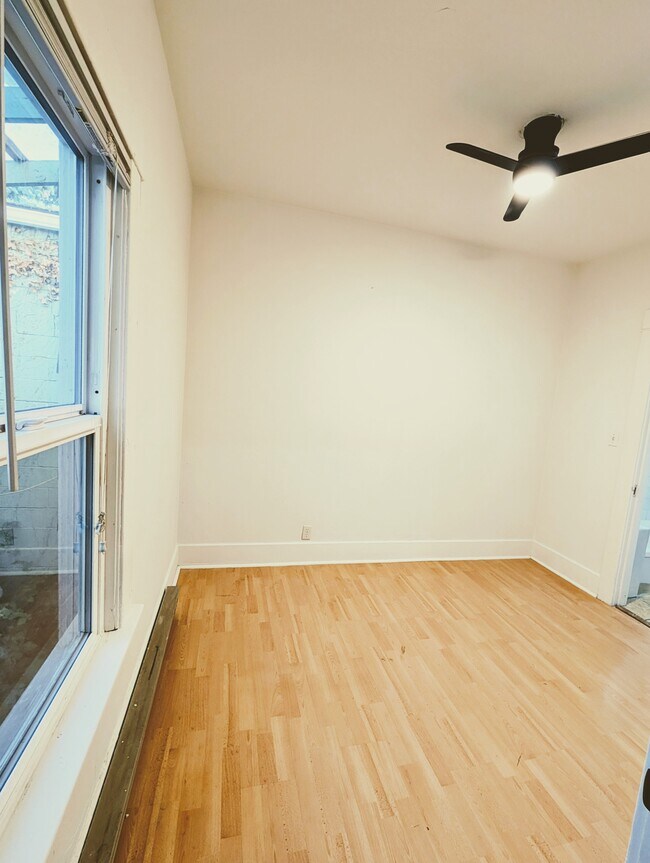 Building Photo - 1403 N 36th St