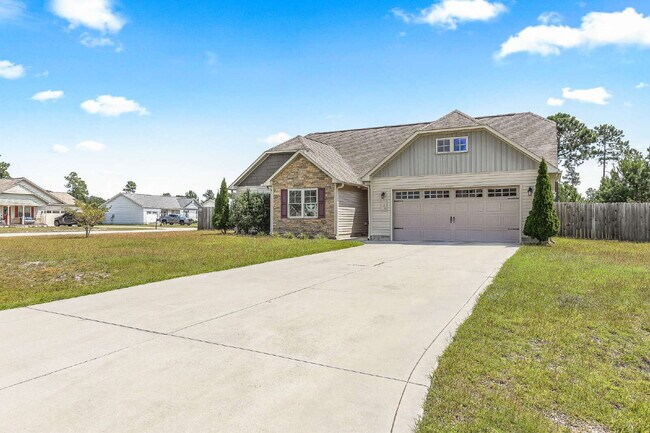 Building Photo - Charming 3- Bedroom home in Bradford Estates!