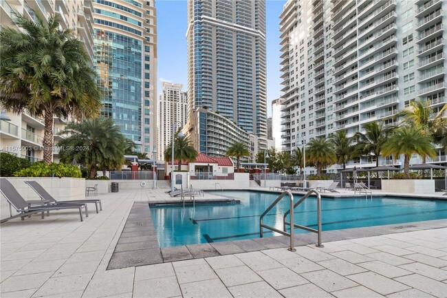 Primary Photo - 1155 Brickell Bay Dr