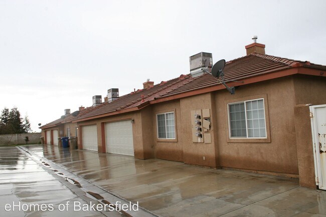 Building Photo - 549 Yellow Meadow Ct