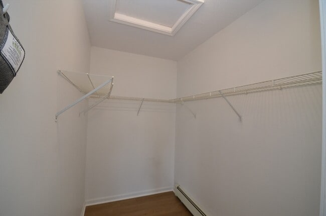 Building Photo - 99 W Wyoming Ave