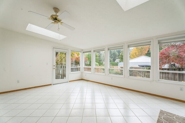 Building Photo - 2780 NE Jackson School Rd