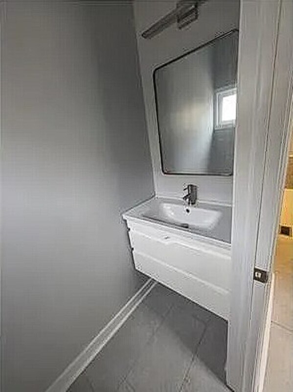 Building Photo - 2605 Manton St