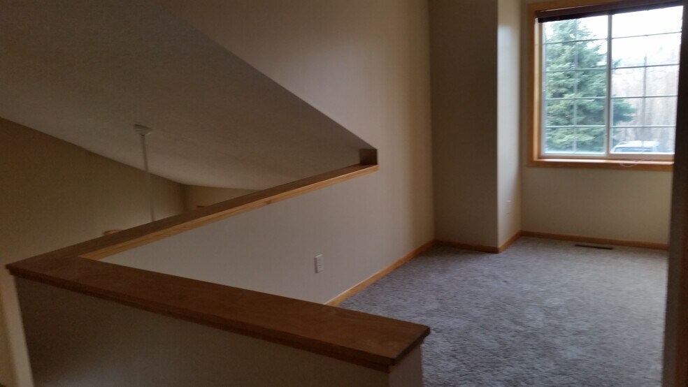 Building Photo - 4305 Merrimac Ln N