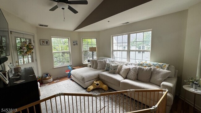 Building Photo - 4603 Tudor Dr