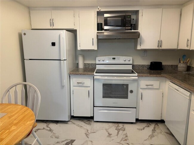 Building Photo - 19029 US Hwy 19 N