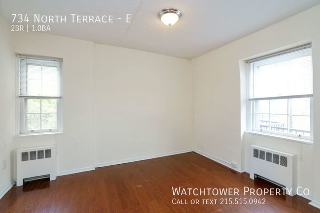 Building Photo - 734 North Terrace