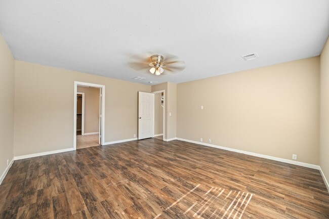 Building Photo - 10211 E Summit Canyon Dr