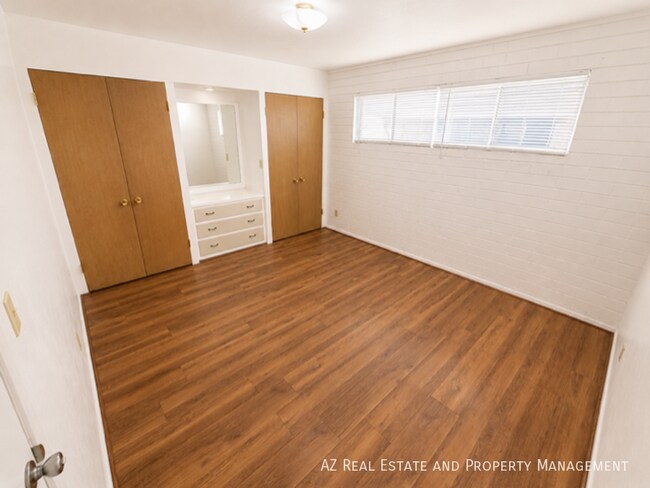 Building Photo - 420 W Clark St