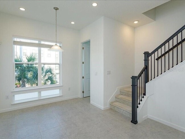 Building Photo - 2353 Brix St