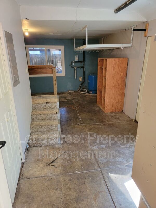 Building Photo - 780 SE Marion Ave