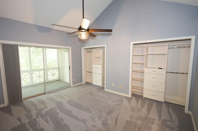 Building Photo - 1473 S Mariners Pointe