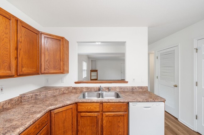 Building Photo - 1721-1723-1723 Juniper Dr