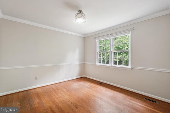 Building Photo - 1208 N Quantico St