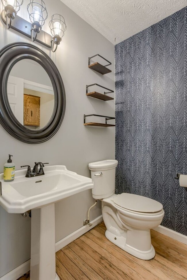 Building Photo - Spacious 5 Bed Fountain Hills Gem!!