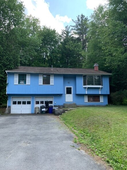 Building Photo - 7 Cardinal Dr