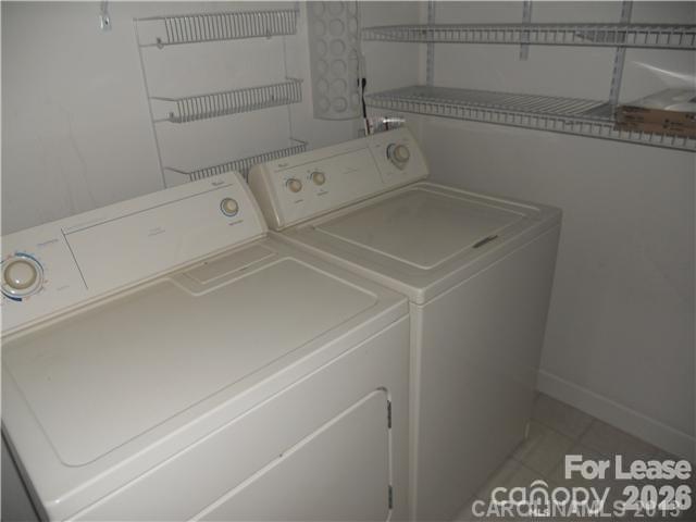 Building Photo - 10675 Hill Point Ct