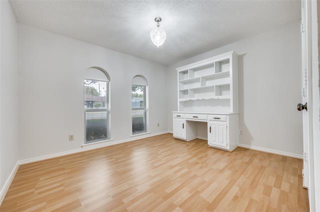 Building Photo - 3212 Townsend Dr