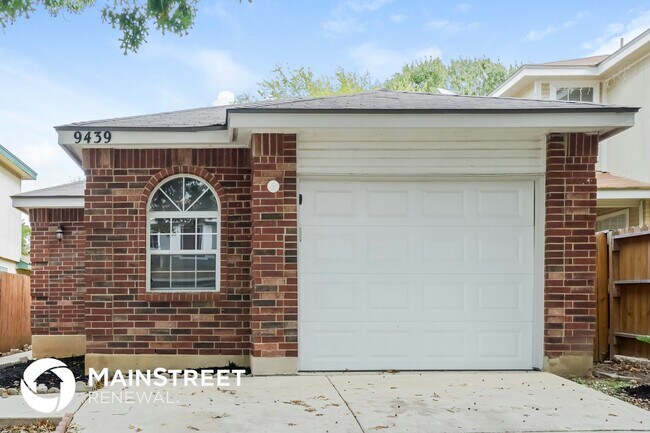 Building Photo - 9439 Gillcross Way
