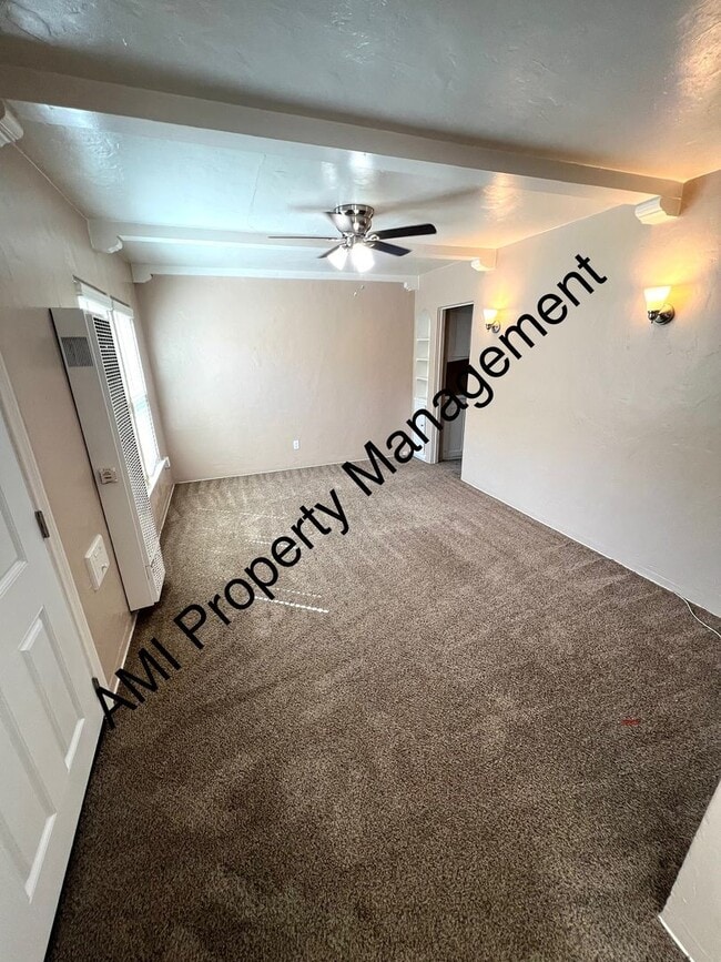 Building Photo - Cottage with Garage and $500 off First Mon...
