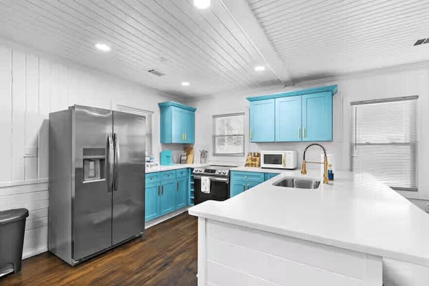 Building Photo - 1132 Carter Ave