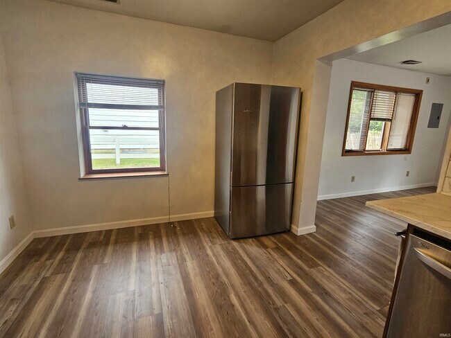 Building Photo - 128 N Roosevelt St