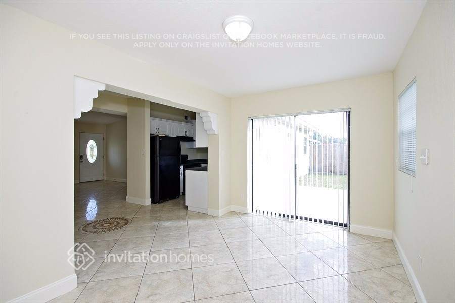 Building Photo - 7034 Pender Way