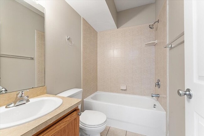 Building Photo - Towne Center Flats - 14070 Webster Dr.