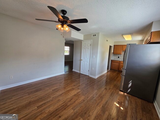 Building Photo - 4701 Flat Shoals Rd