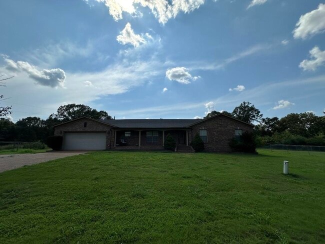 Primary Photo - 400 Thomas Rd