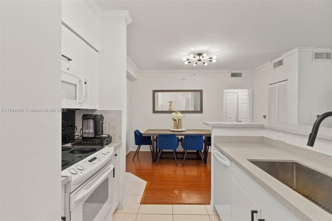 Building Photo - 6831 SW 44th St