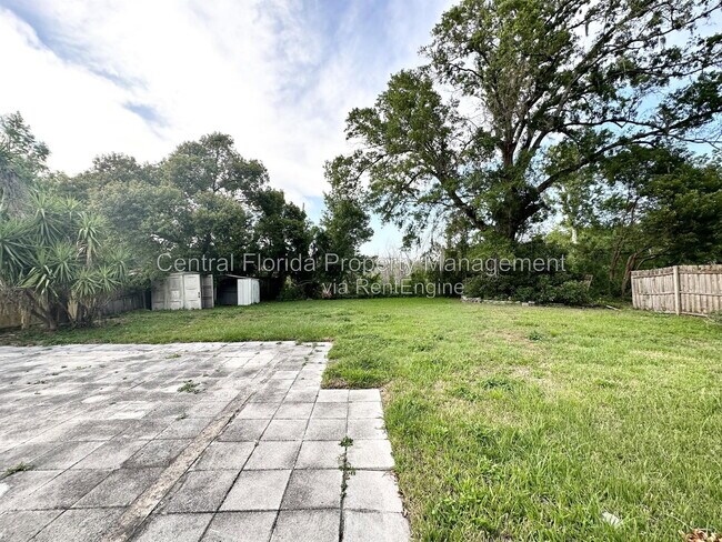 Building Photo - 1413 Carlson Dr