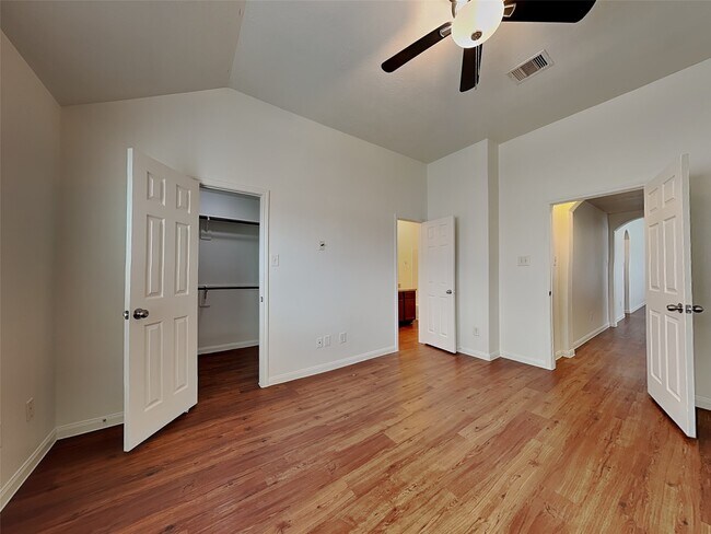 Building Photo - 2710 Bammelwood Dr