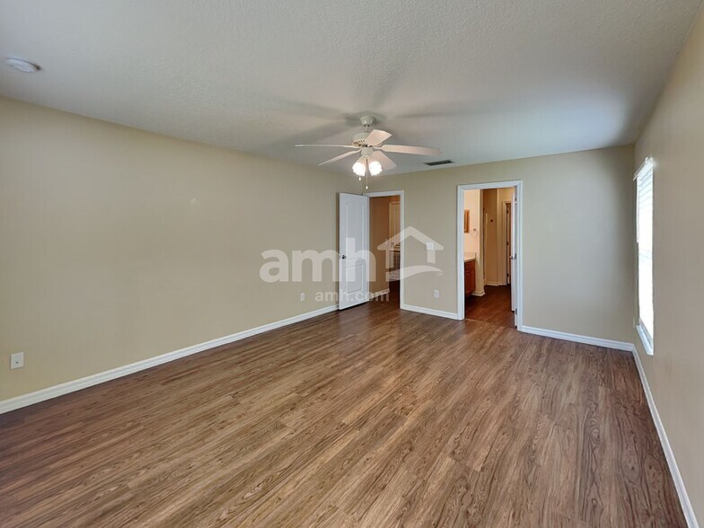 Building Photo - 3608 Doe Run Dr