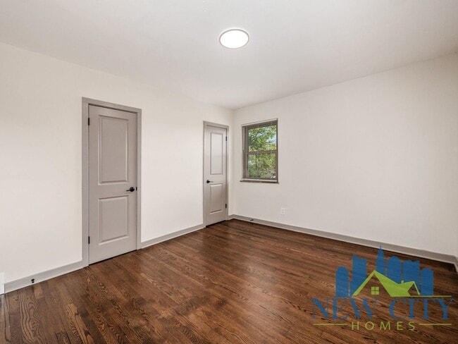 Building Photo - Newly Renovated Apartment Building