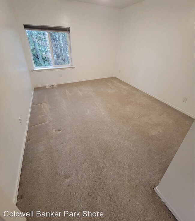 Building Photo - 4 br, 3.5 bath House - 6961 Wentworth Ave SW