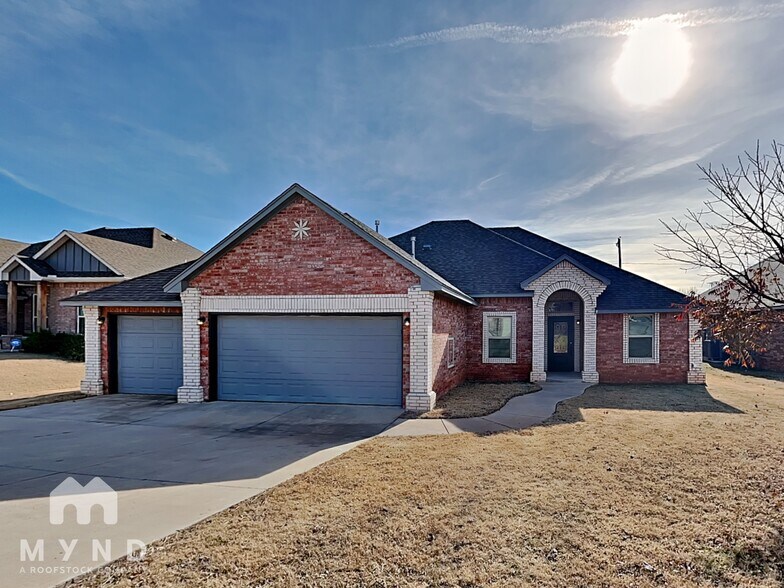 Building Photo - 3204 Valley Hollow