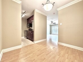 Building Photo - Stylish 2BR Condo in The Bradshaw – Gated ...
