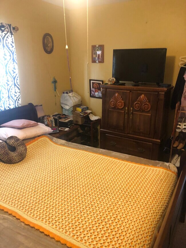 Building Photo - 2010 SW 68th Way