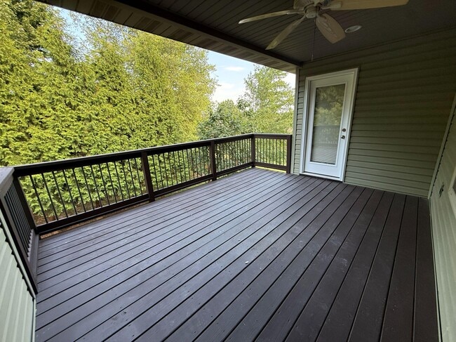 Building Photo - 6802 Stanwood Dr